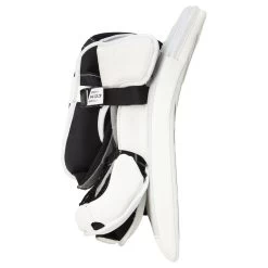 CCM Extreme Flex E5.9 Intermediate Goalie Blocker -Baseball Equipment ccm goalie blocker extreme flex 5 e 5 9 int inset2